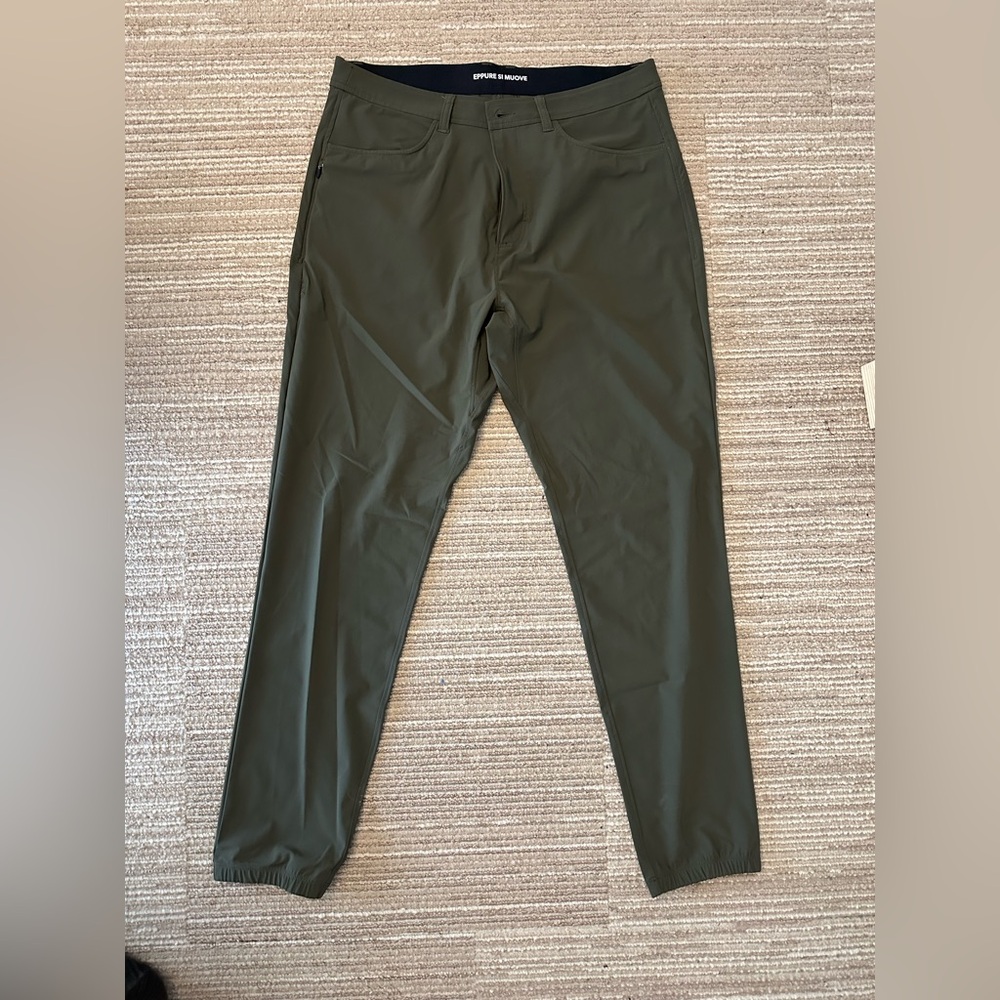 NWOT Rhone Men’s Joggers